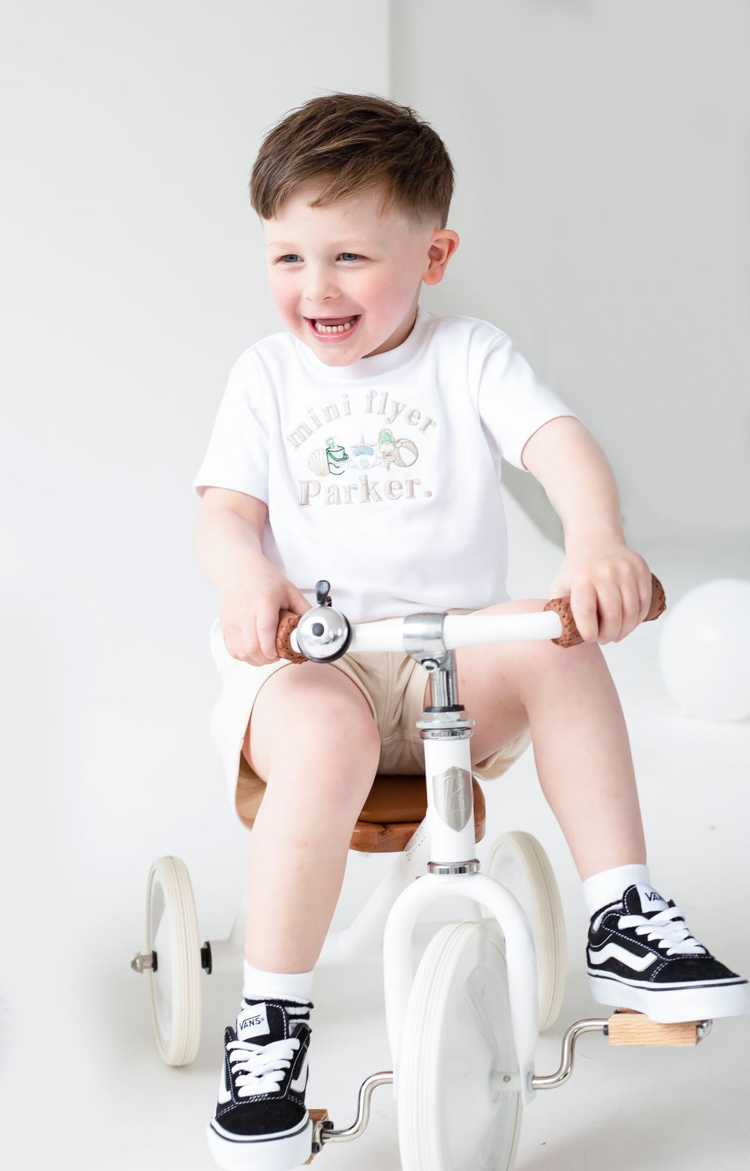 Shell Flyer classic Tshirt - Embroidered