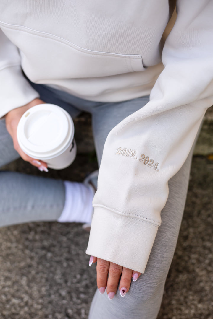 The OUTLINE Hoodie - Embroidery