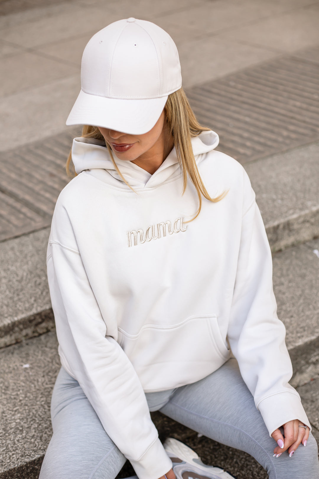 The mama Hoodie - Embroidery (Cloud)