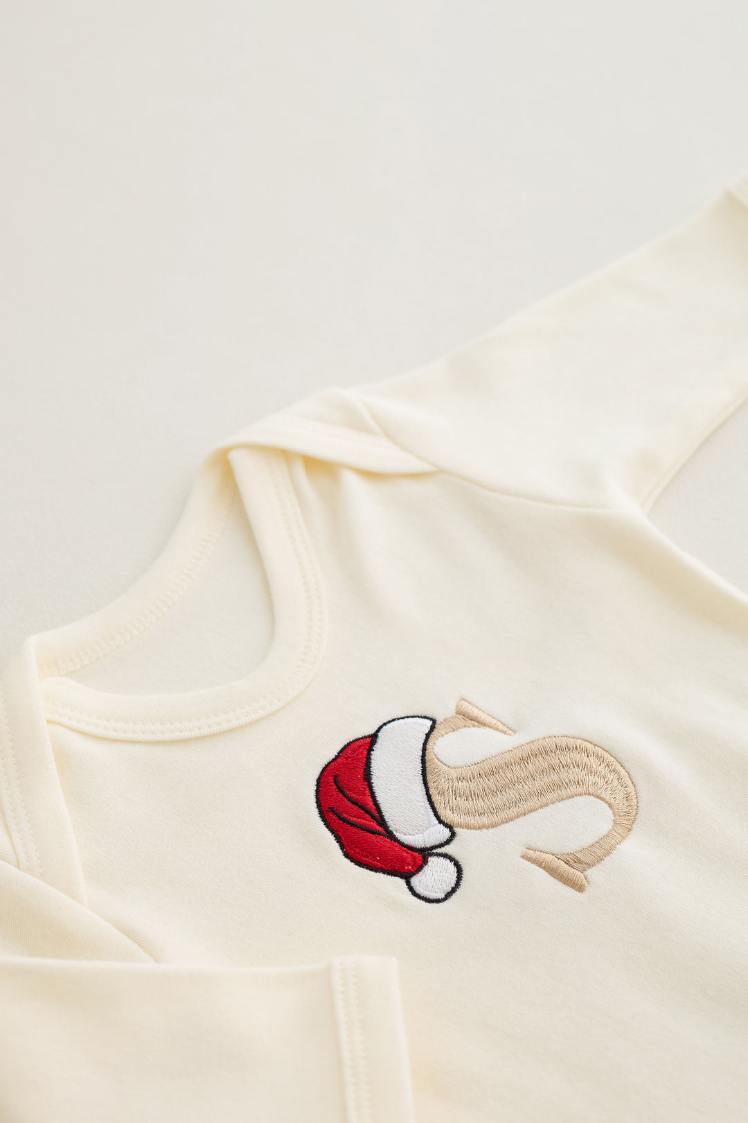 Vanilla Santas Hat Initial Rompersuit - Embroidered