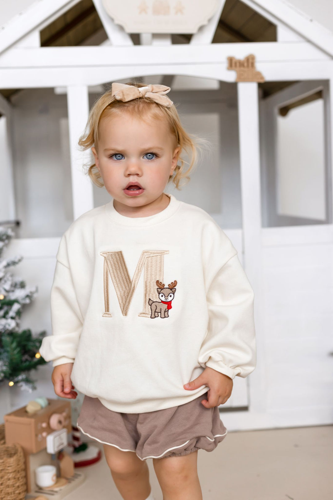Reindeer Initial Signature Indi Elle Sweatshirt