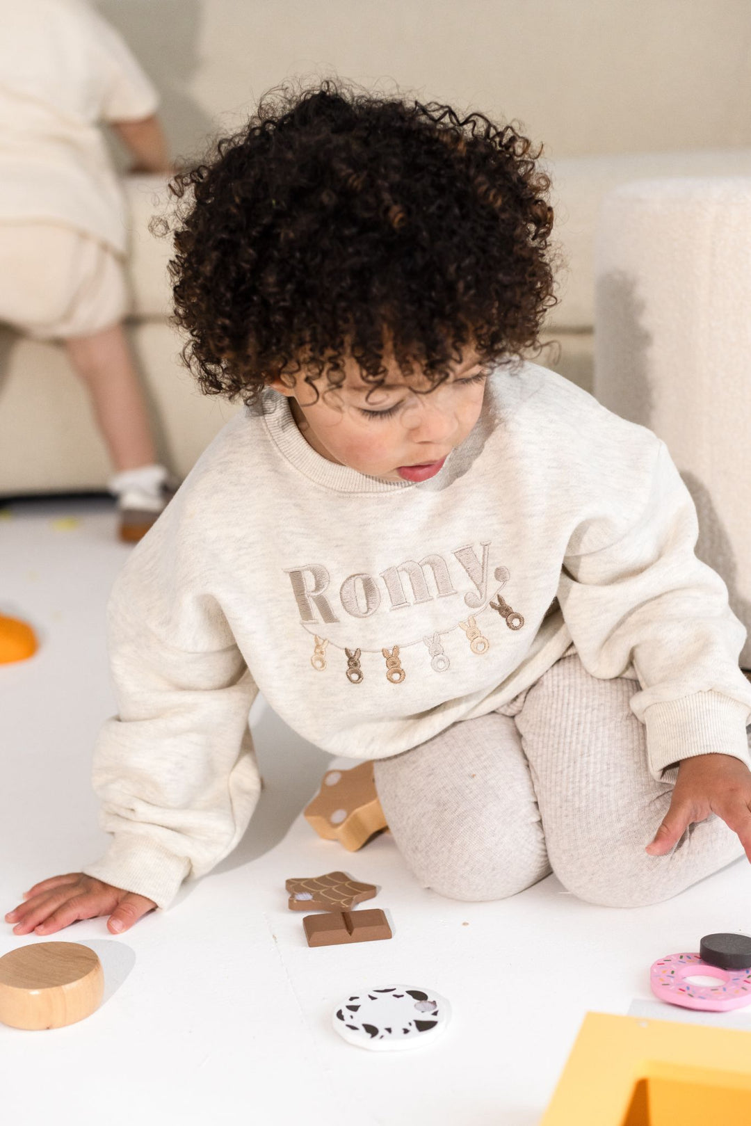 Easter Oatmilk Personalised Bunny Garland Name Sweatshirt - Embroidery
