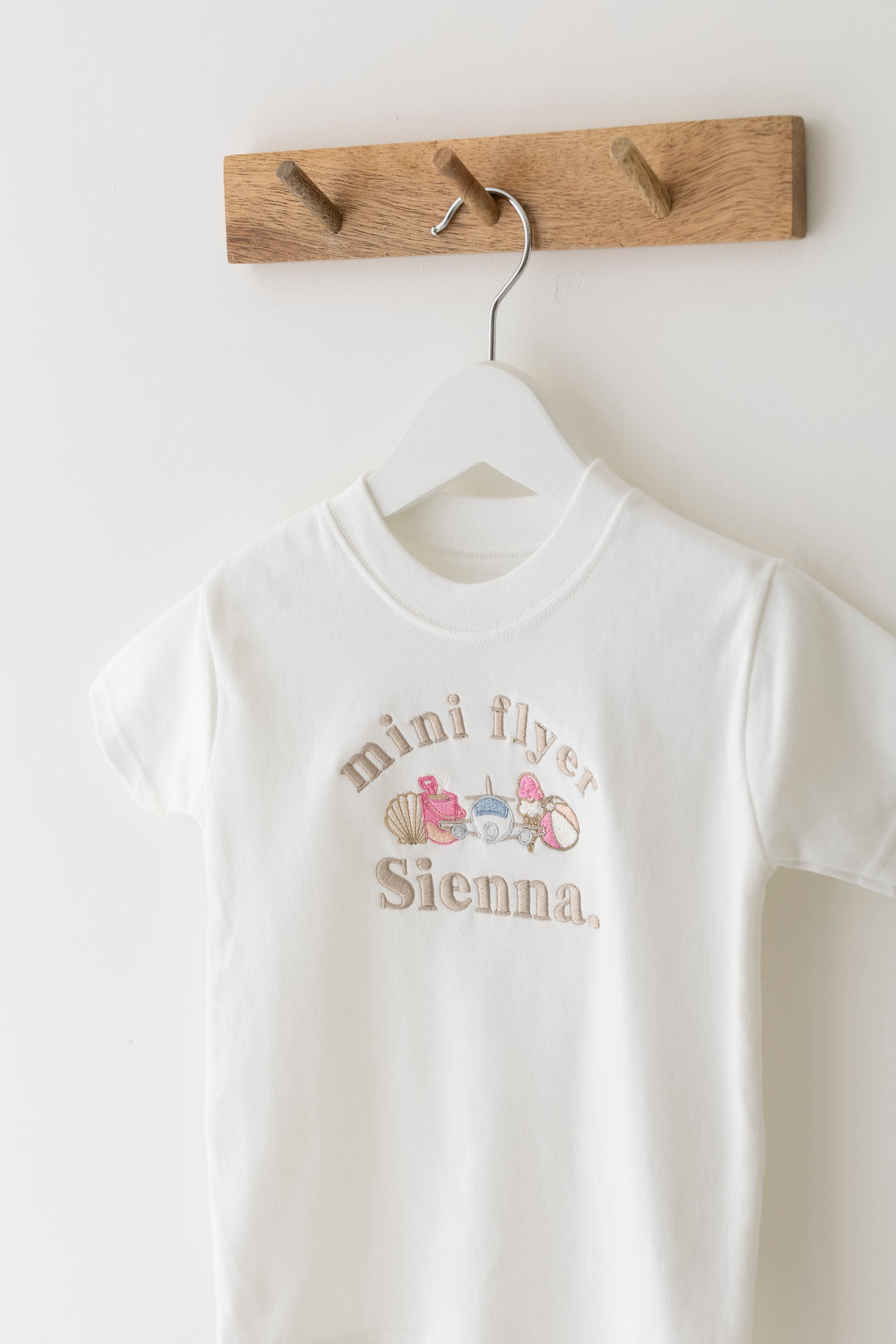 Shell Flyer classic Tshirt - Embroidered