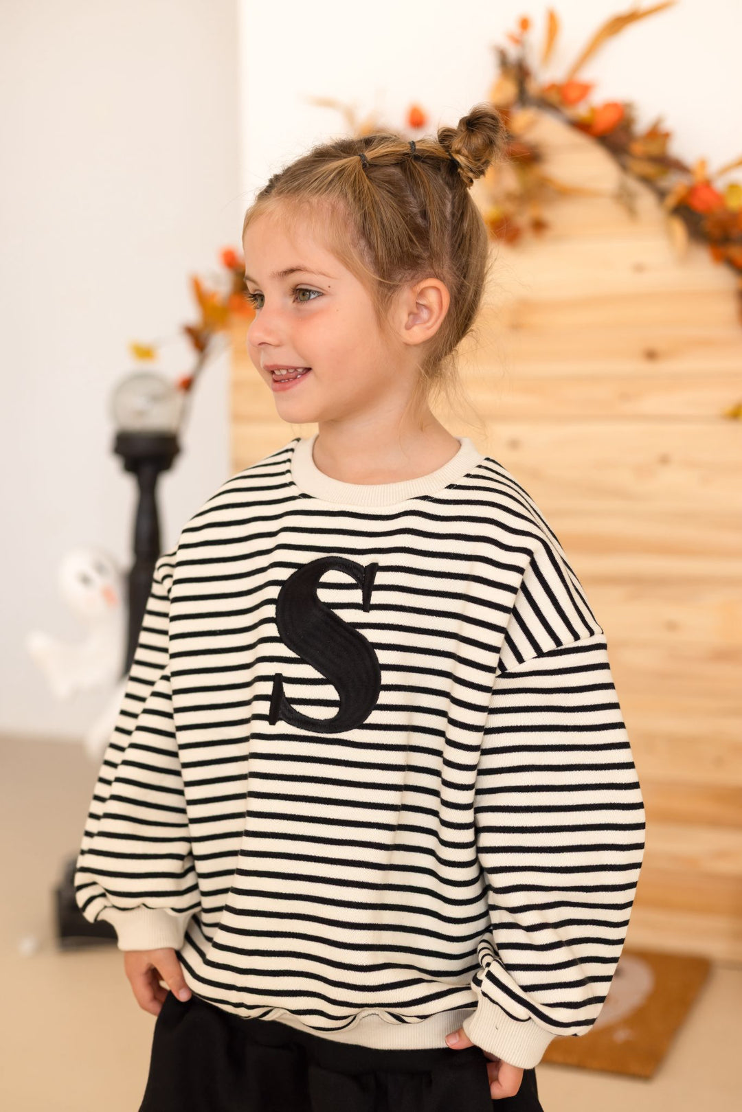 Fleece Stripe Heart Sweatshirt - Black Embroidered