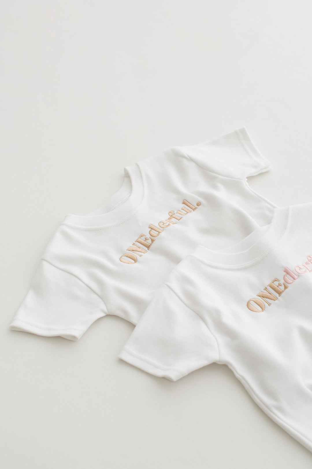 ONEderful classic Tshirt - Embroidered