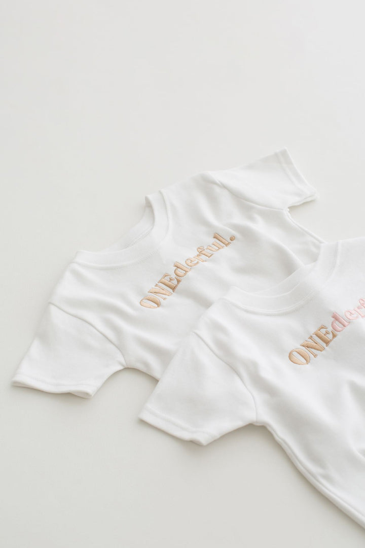 ONEderful classic Tshirt - Embroidered